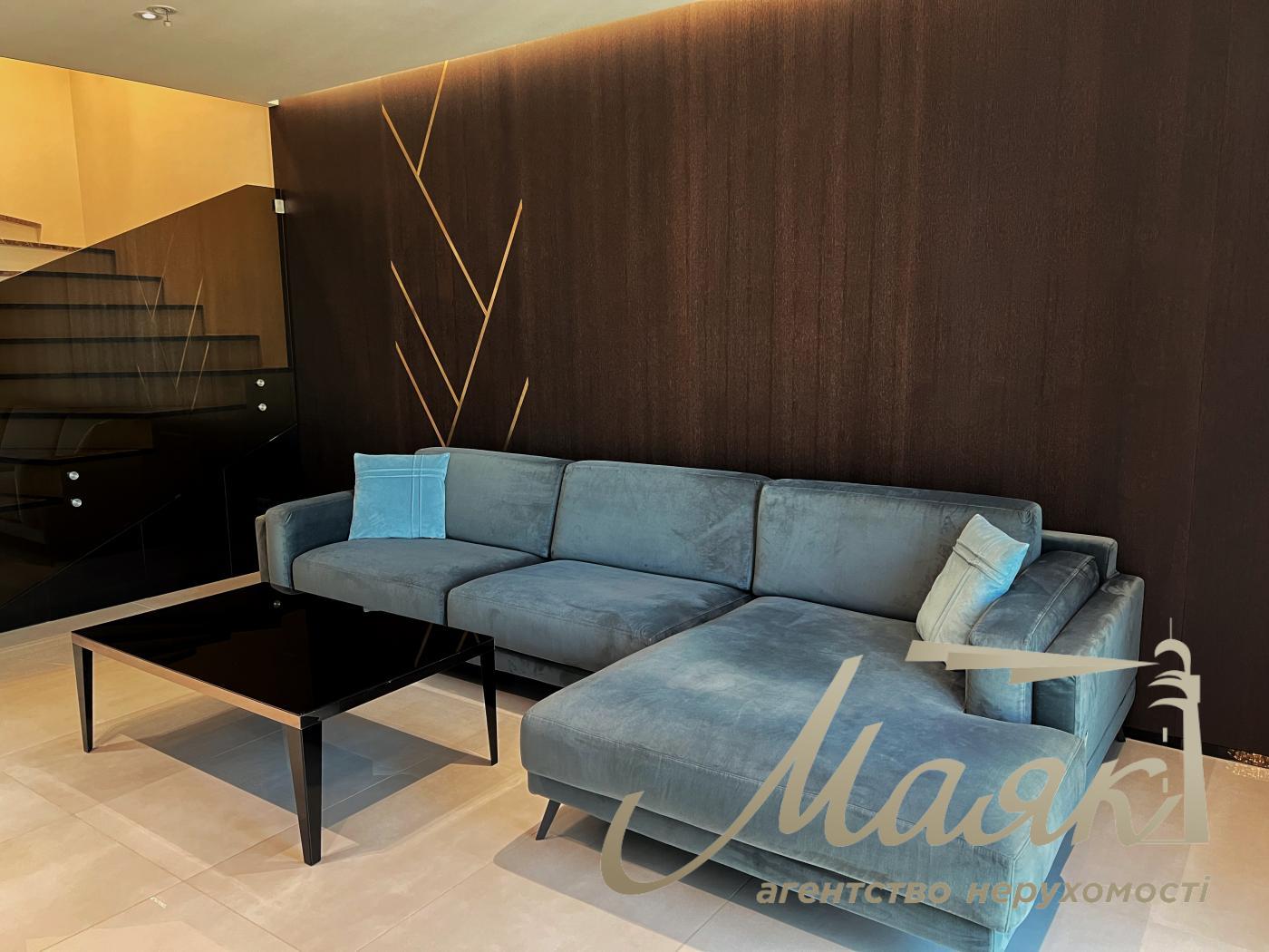 Оренда пентхауса 100м2 в ЖК Підвисоцький, вул. Підвисоцького