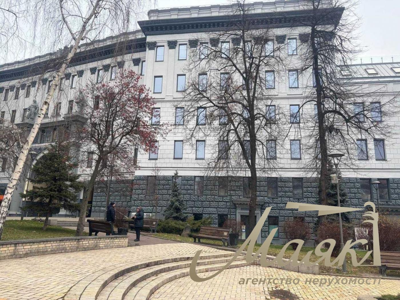 Оренда Офісу 1000м2  вул. Прорезная, Центр, Киев