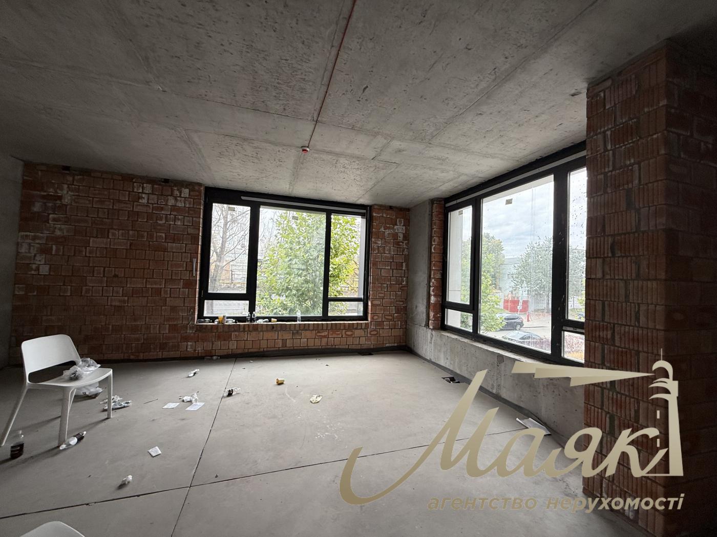 Продажа фасадного помещения 271 м² в ЖК UNIT.Home, ул. Гарета Джонса, Шевченковский район.