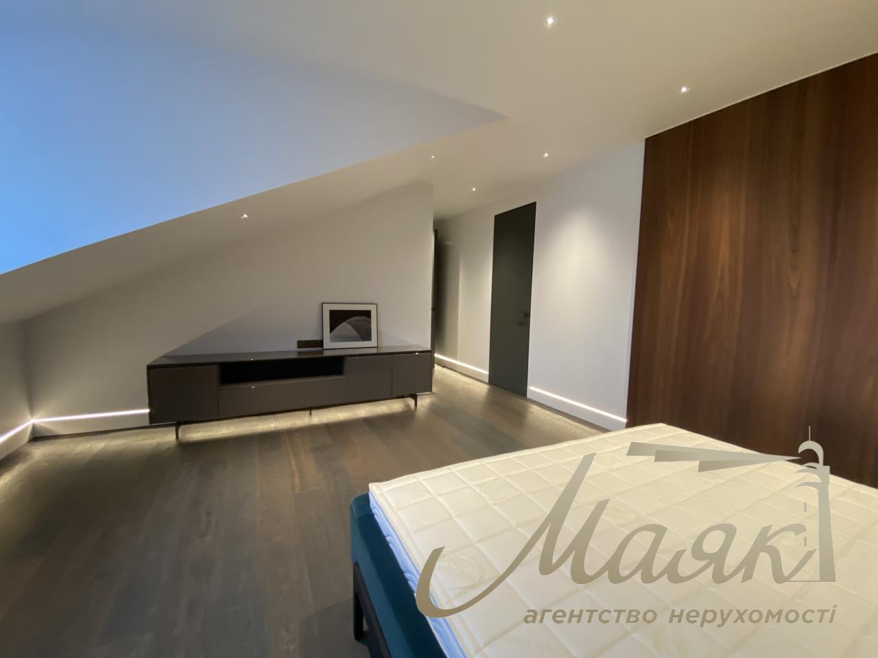 Продажа  апартаментов в историческом центре ул. Богомольца 278м2