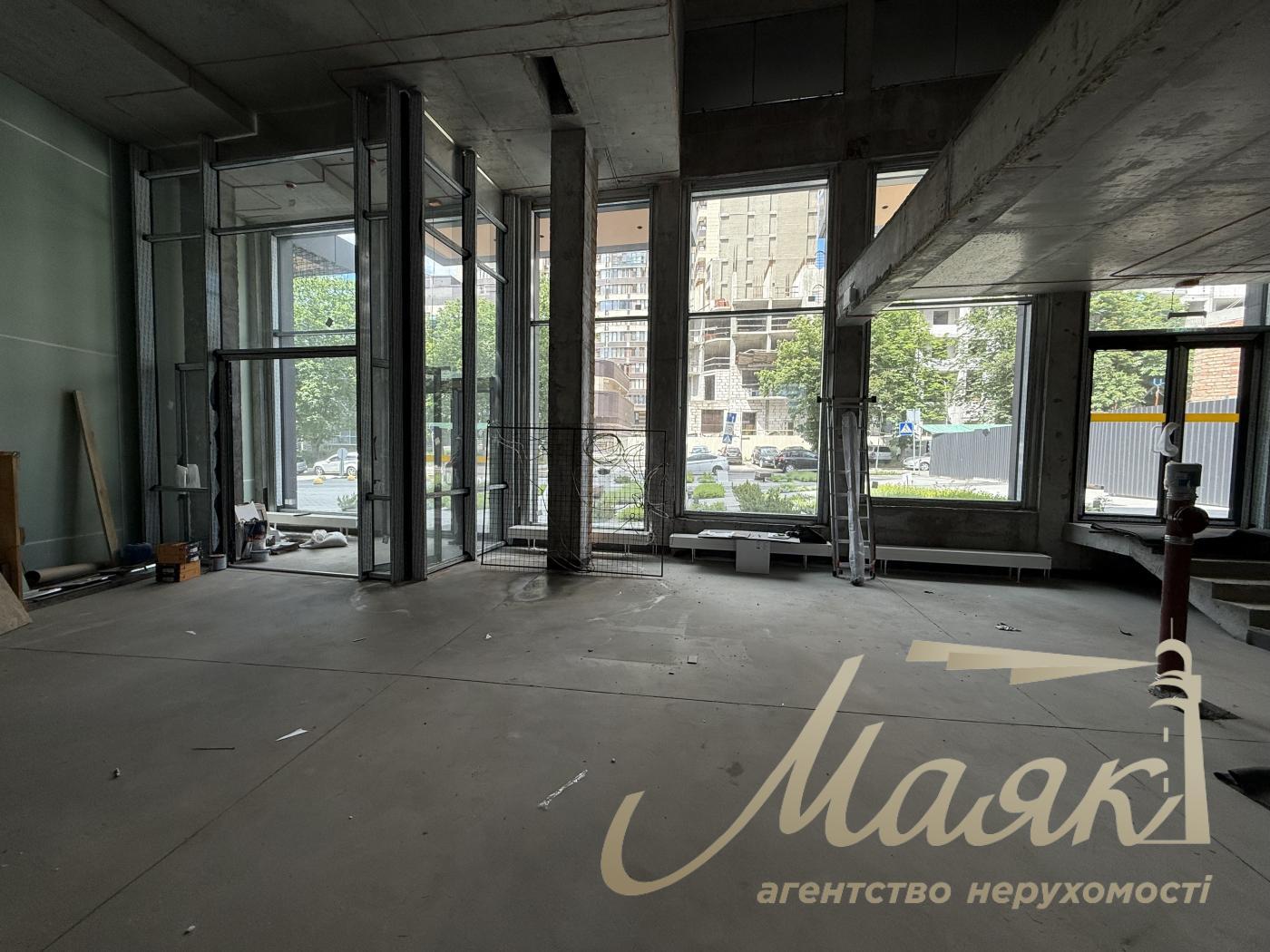 Оренда фасадного приміщення ЖК Трініті вул. Тютюнника,