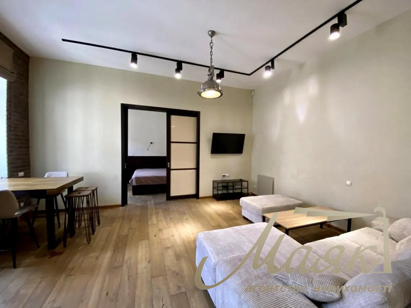 2-room apartment for rent at 24 Antonovycha St., Pechersk