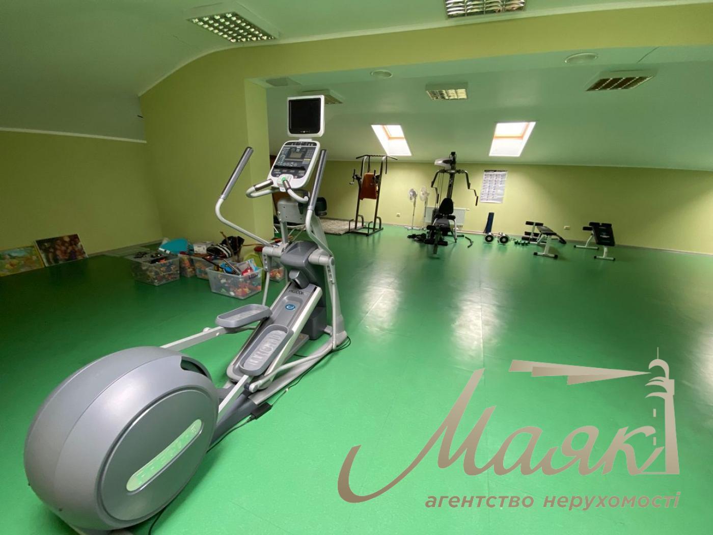 House for sale 1000 m2 Gostomel