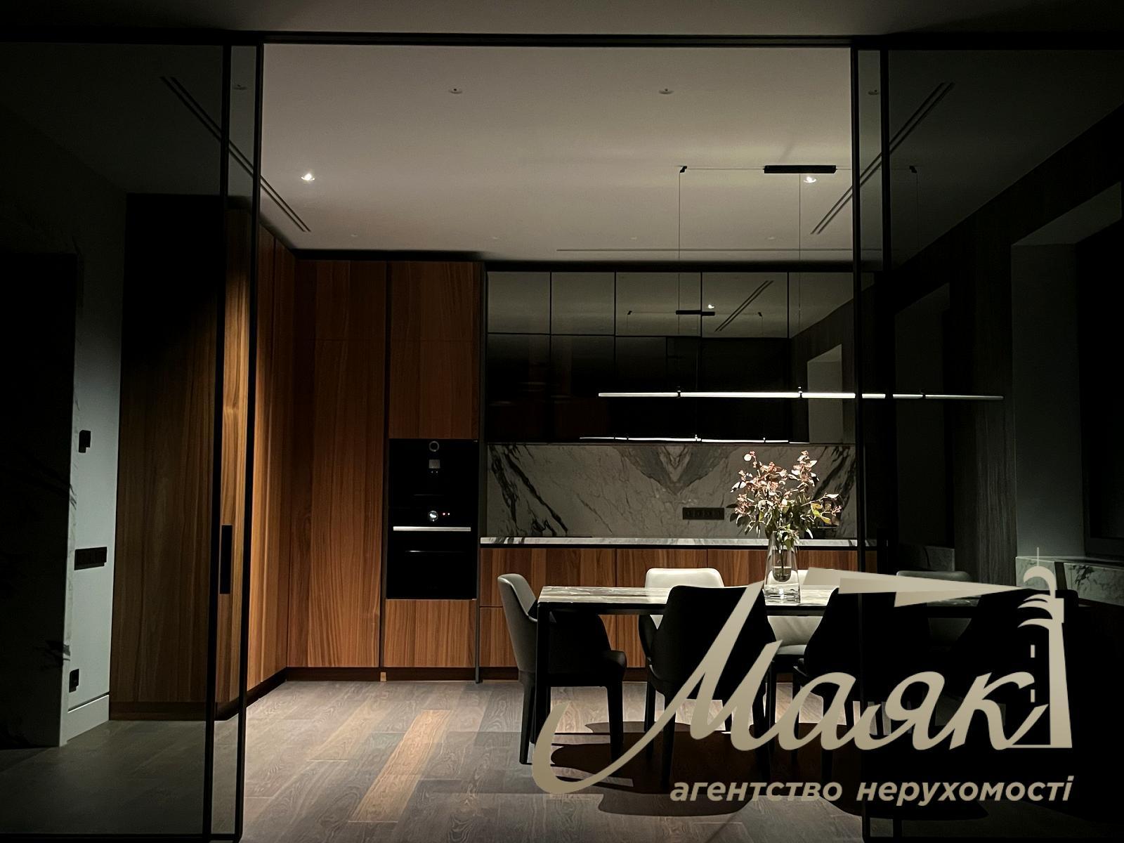 Продаж квартири 274 м² з дизайнерським ремонтом Київ