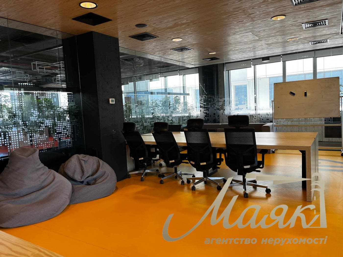 Fully renovated office space for rent, 1,006 m², 6 Havel Street, Solomenka