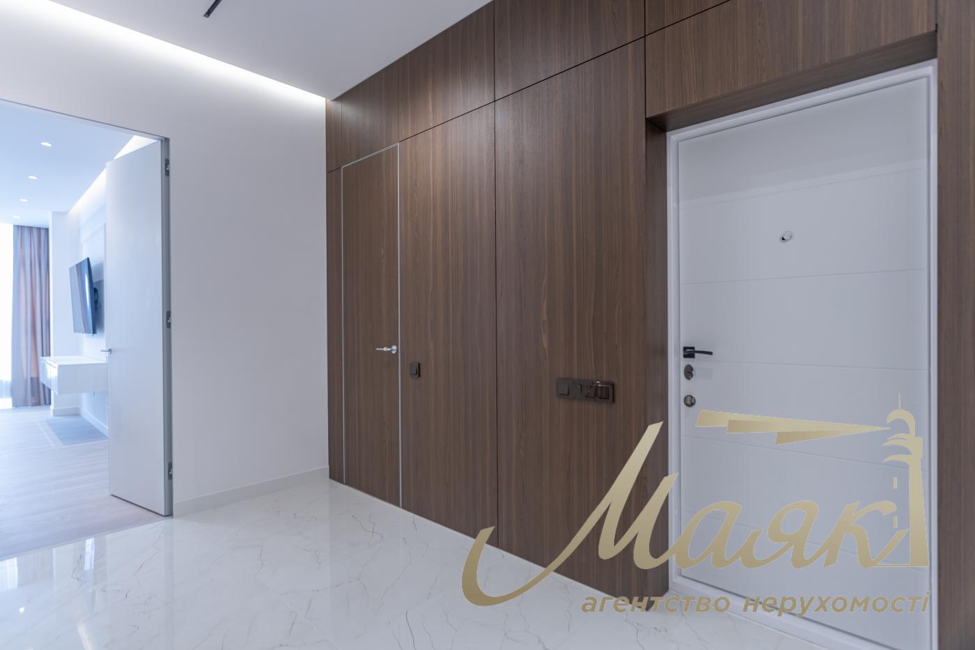 Продаж 4-кімнатної квартири 180 м² в ЖК "Новопечерські Липки", Драгомирова 15Б, Печерський район, Київ.