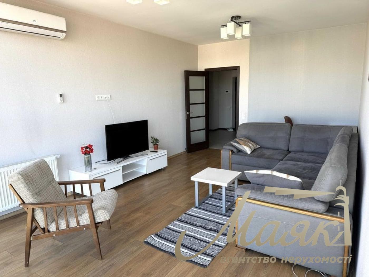 For Rent / Apartment / Malevich Street, Downtown, Kyiv