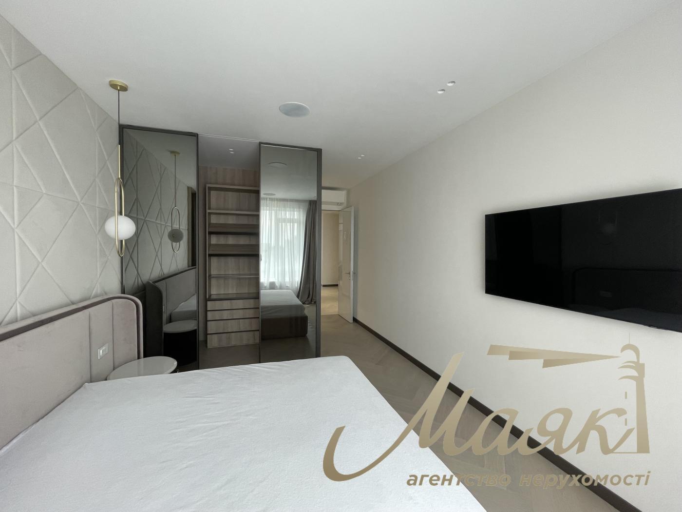 Rent 4-room apartment in Residential Complex Boulevard of Fountains, 5 Sapernoe Polye str.