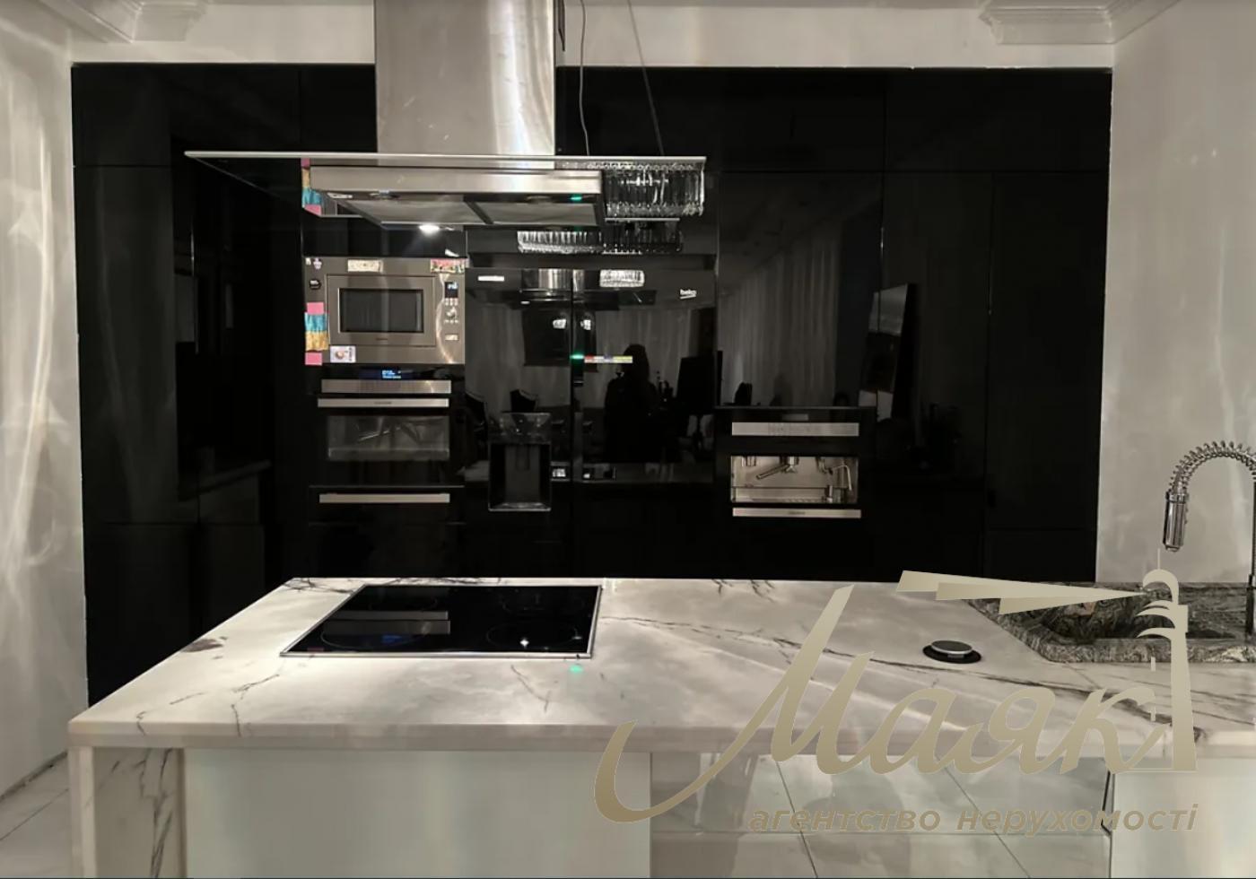 Продаж 2-кімнатної квартири вул. Павлівська, Солдатська Слобідка