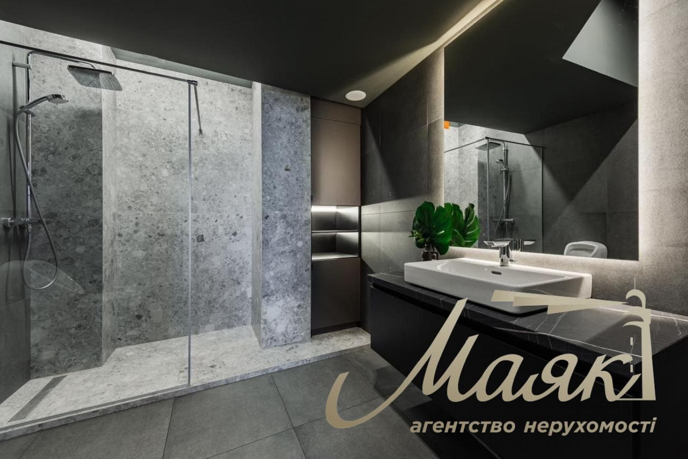 Оренда офісу площею 260 м² у ЖК «Покровський Посад», Шевченківський район