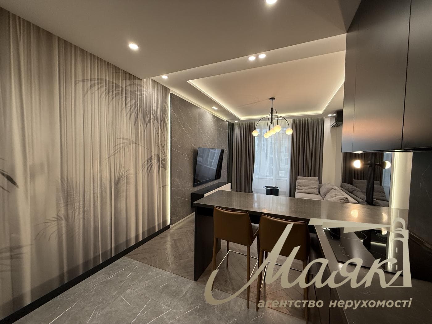 Продаж / Квартира / вул. Саперне Поле, Печерськ, Київ