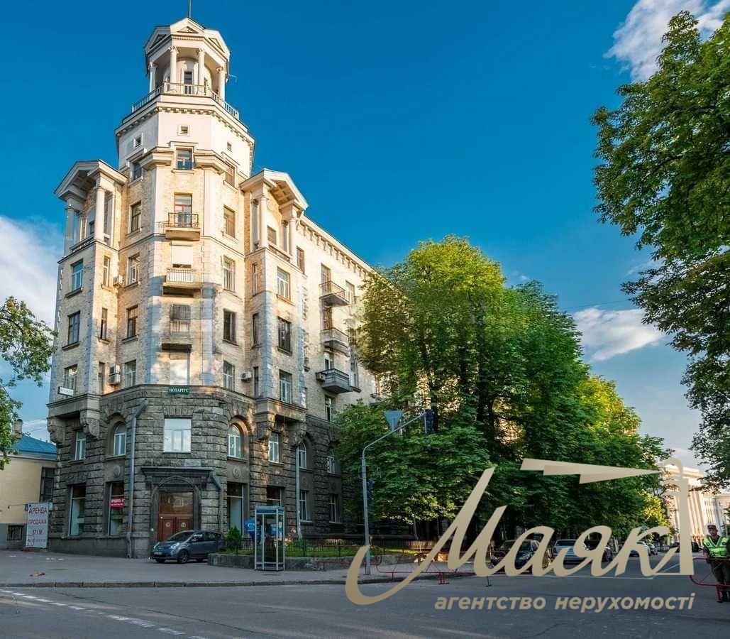 Продаж 2-комнатной квартиры 65.2м2 ул. Банковая, 1, рядом с Администрацией Президента