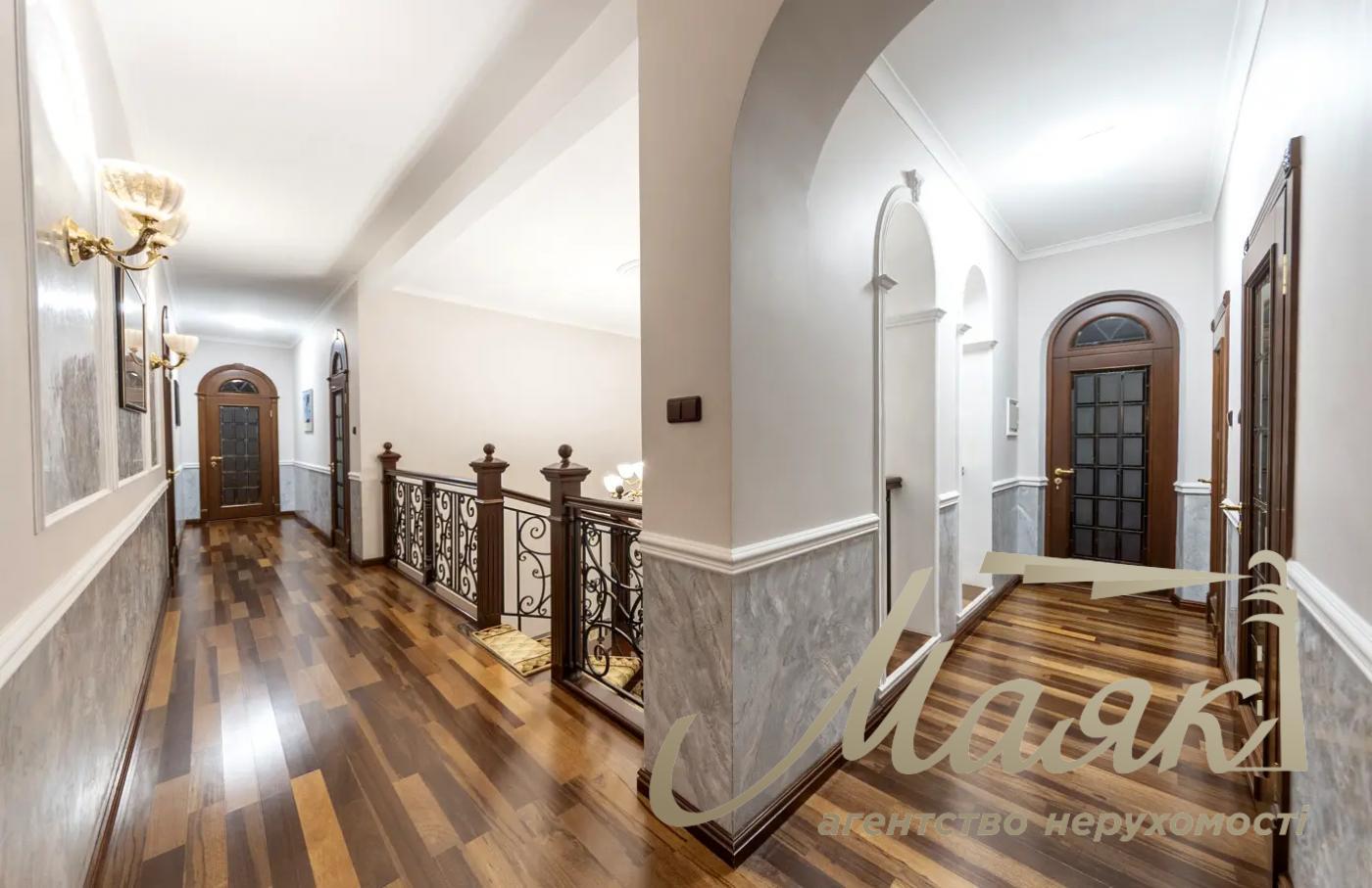 Продажа элитного дома 631м2 в Киеве, Голосеевский р-н, с.Вита-Литовская, пров. Залужный