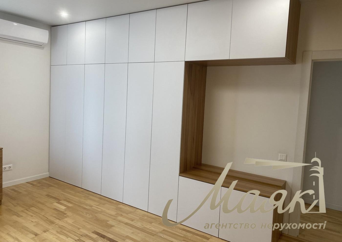 Аренда 3-комнатной квартиры 80м2 ЖК Французский Квартал 2 ул. Предславинская 53