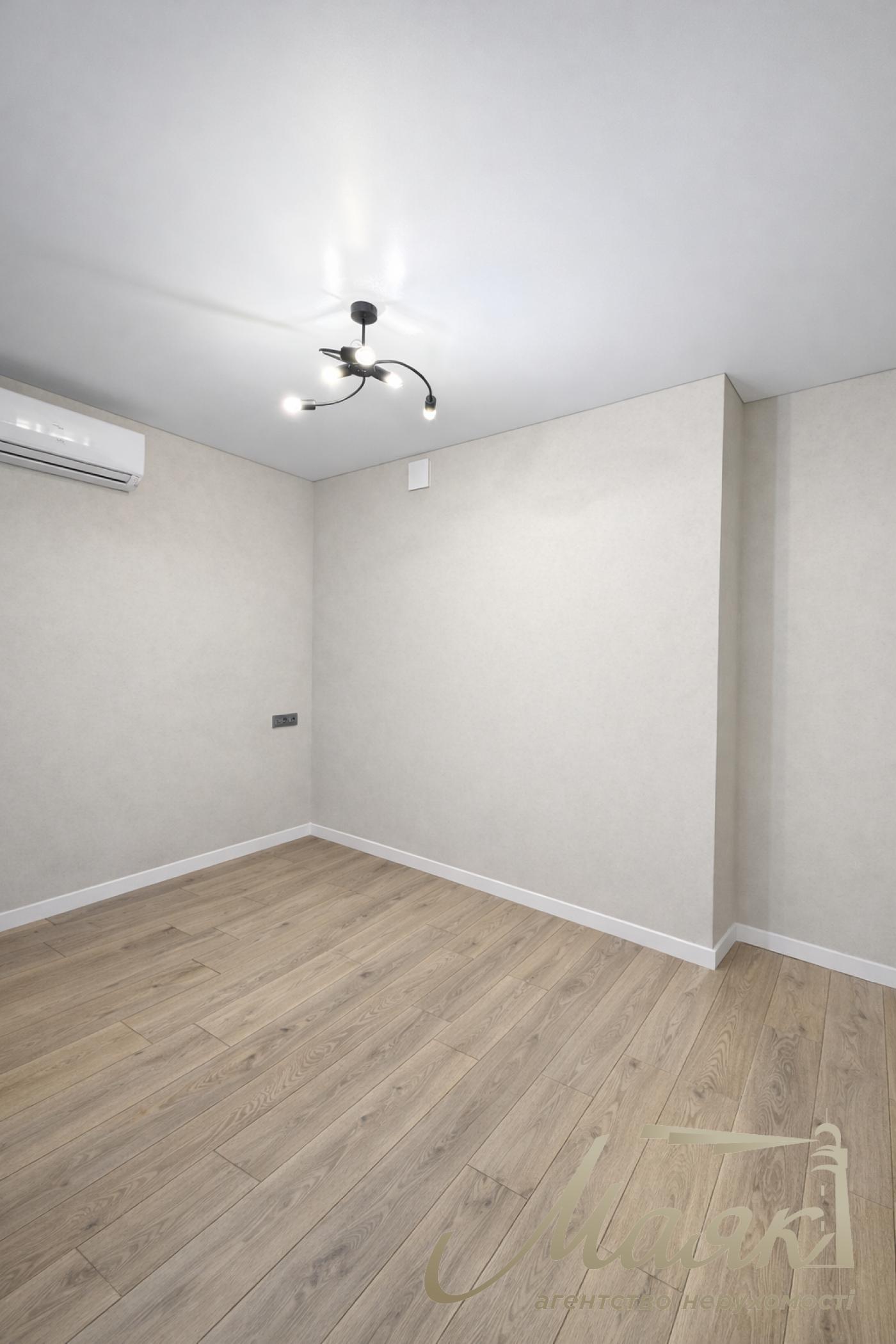 Продаж 3-х кімнатної квартири в ЖК Новопечерська Вежа