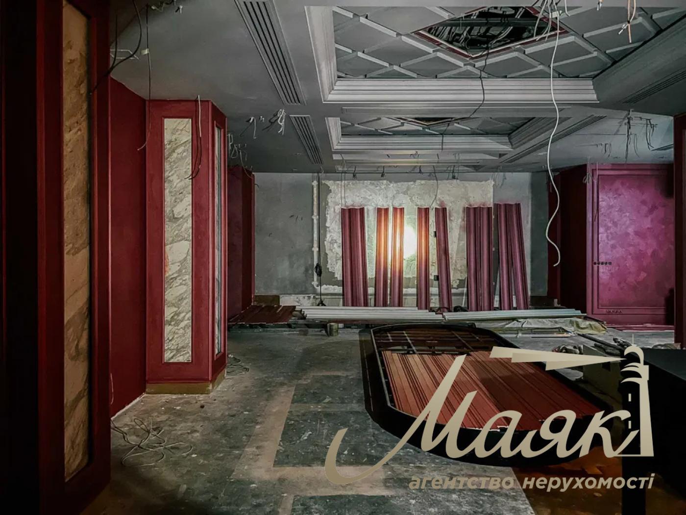 Commercial premises for rent 637m2 on Lesya Ukrainka 34, Pechersky district.