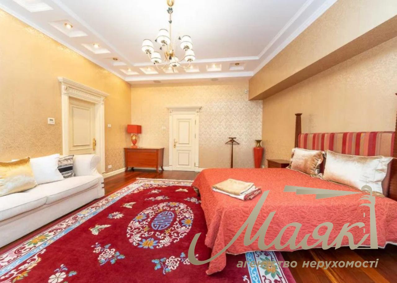 Продаж 3-х кімн. квартири, 278 м2, на вул. Городецького