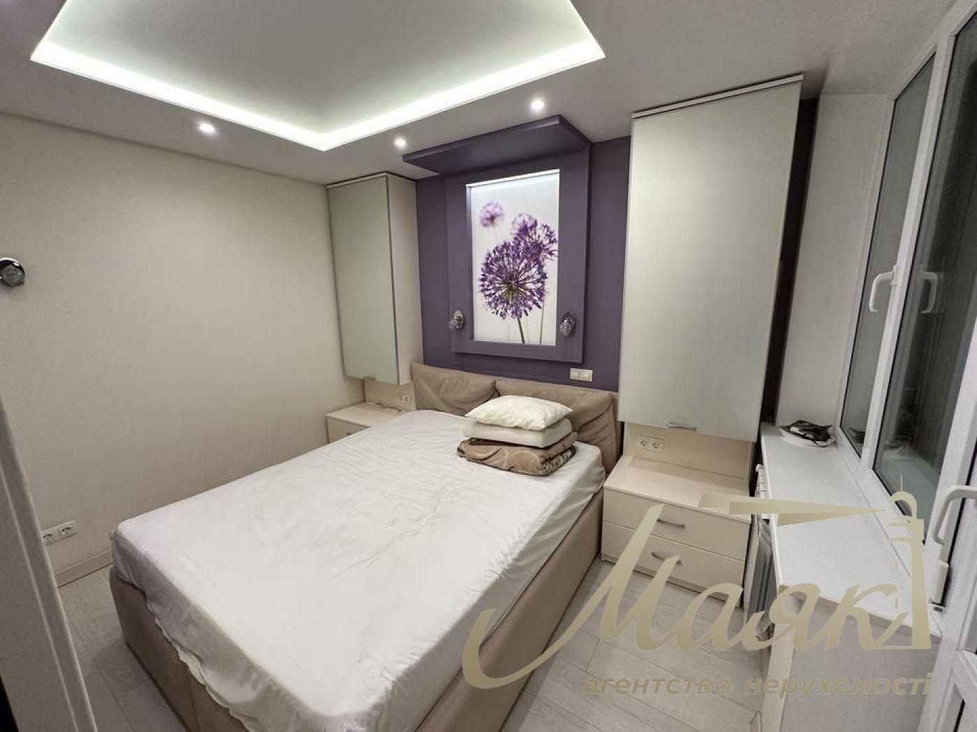 Оренда 4-кімнатної квартири, 77м2, стм. Університет, Центр, Київ