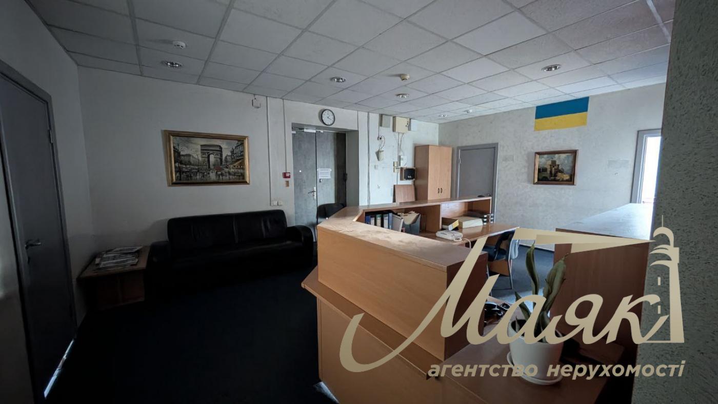 Продаж офісних приміщень 974м2 у центрі Печерська вул. Євгена Коновальця, 31