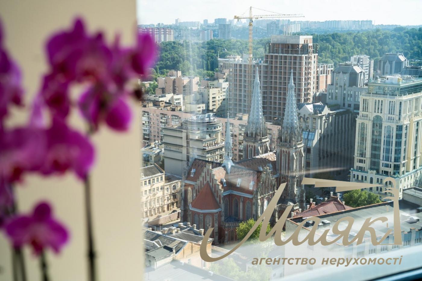 Rent 4 room apartment in LCD LCD Tetris Hall, Delovaya street, Pechersk, Kiev