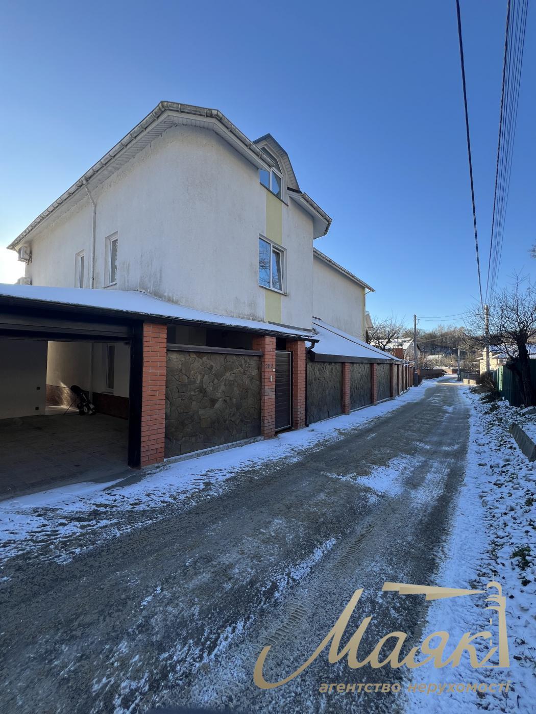 Rent of a 3-storey house 460m2, Goloseevsky district, Myshelovka.