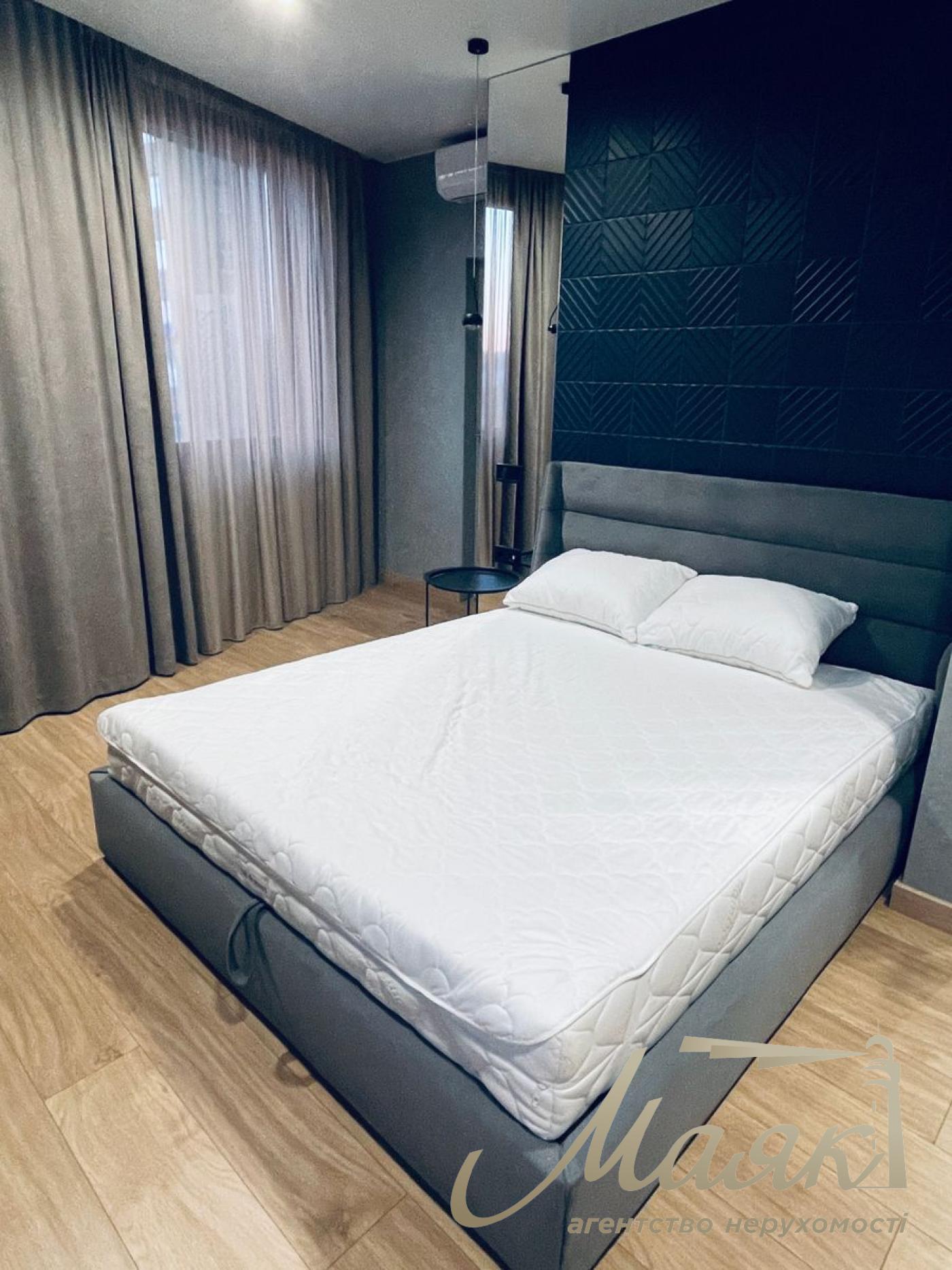 Оренда 3-кімнатної квартири в ЖК "New York concept house", Центр