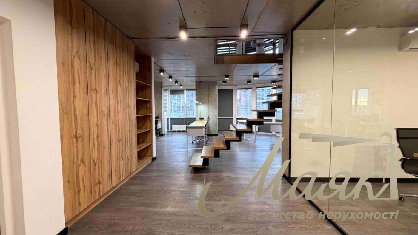 Аренда офиса 160 м.кв. Львовская площадь, Шевченковский р-н