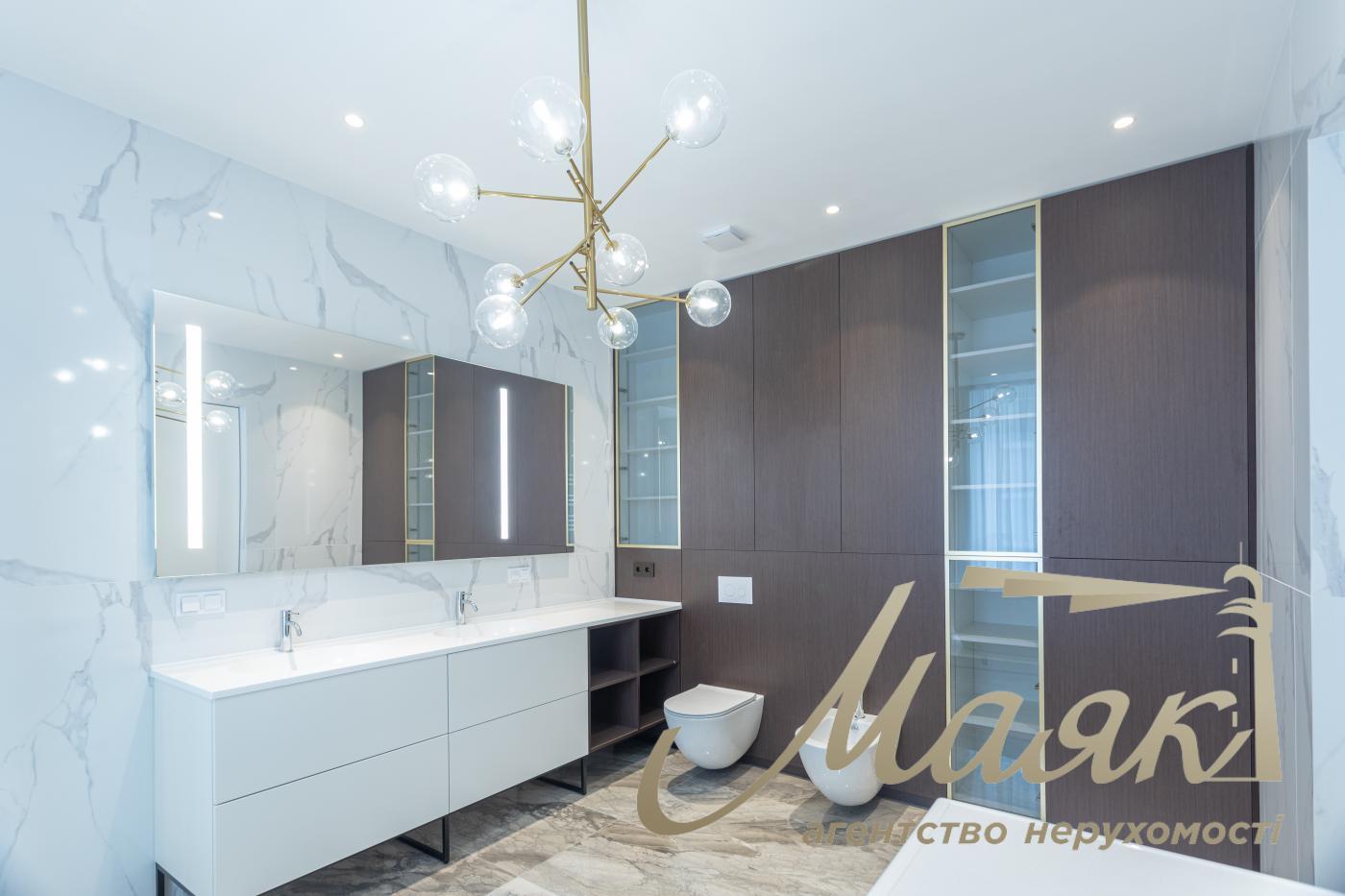 Продаж 4-кімнатної квартири 180 м² в ЖК "Новопечерські Липки", Драгомирова 15Б, Печерський район, Київ.