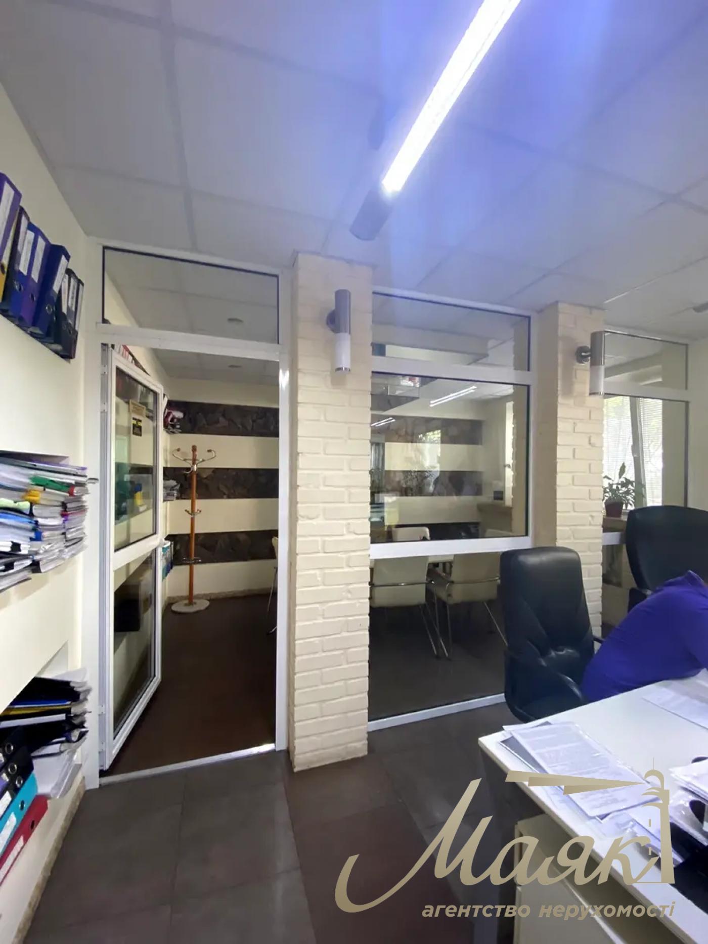 Office for rent 230m2 Aleksa Tikhogo str. 89-A, Shulyavskaya.