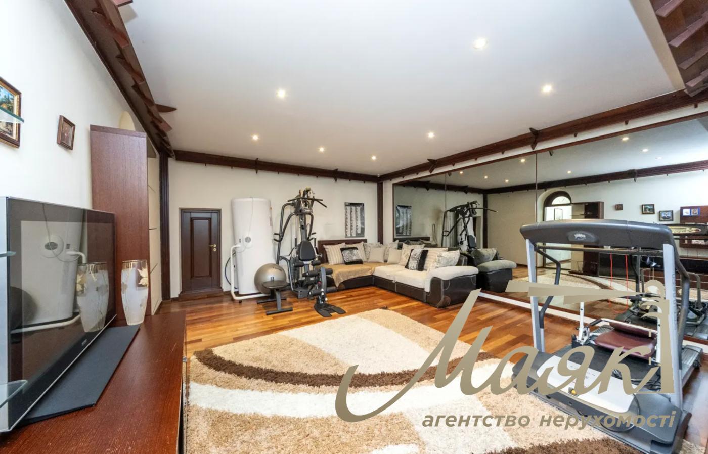 Оренда 2-х поверхового будинку 631м2, Голосіївський район