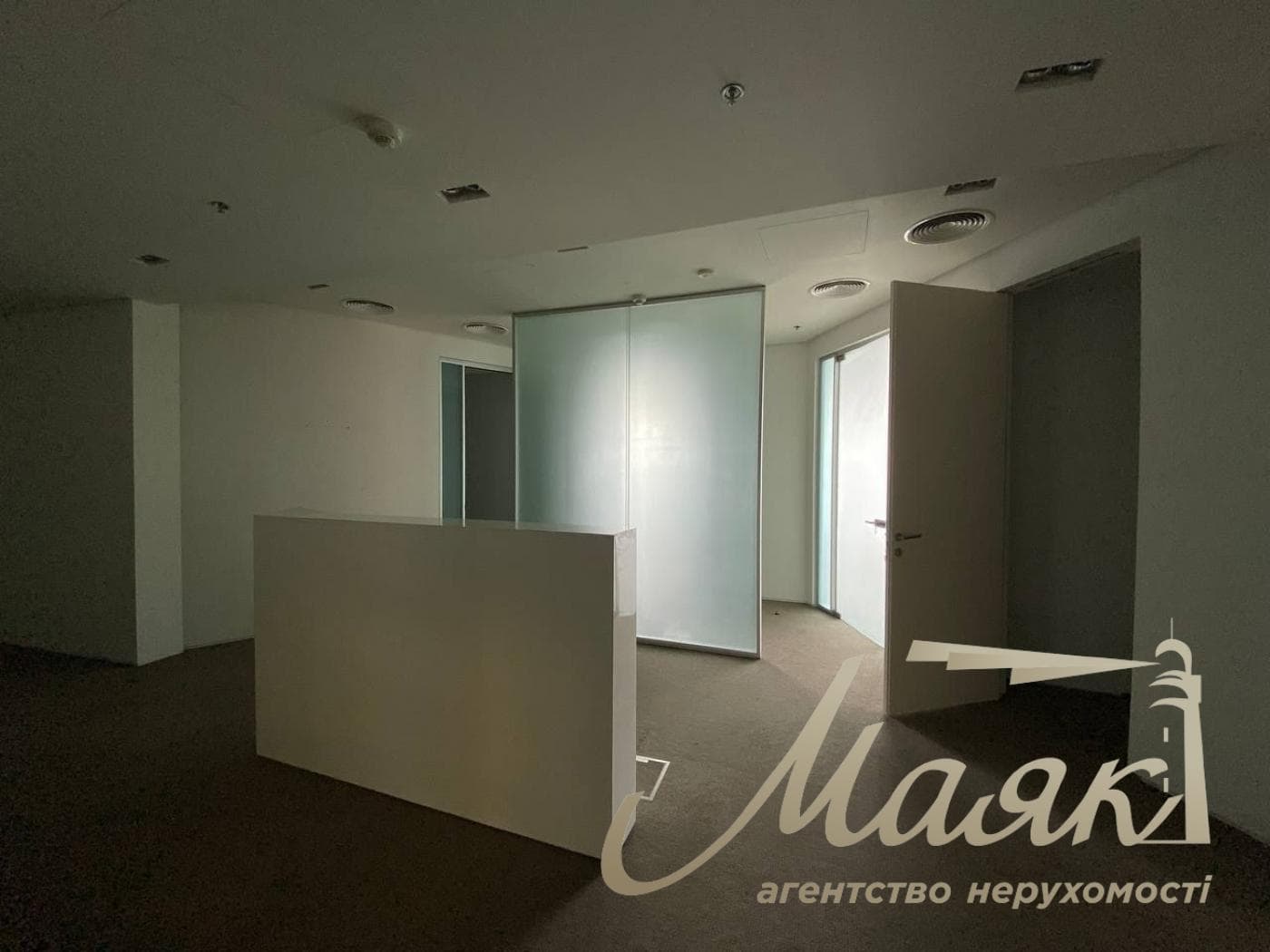 Оренда офісу площею 1620 м² у бізнес-центрі «Парус», вул. Мечникова, 2, «Гуллівер»