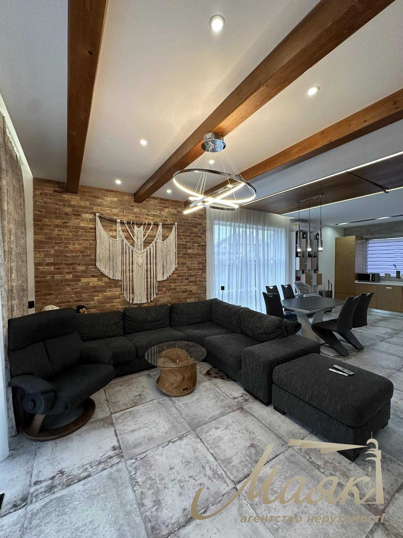 Продажа дома с ремонтом на Петропавловской Борщаговке, Киев.