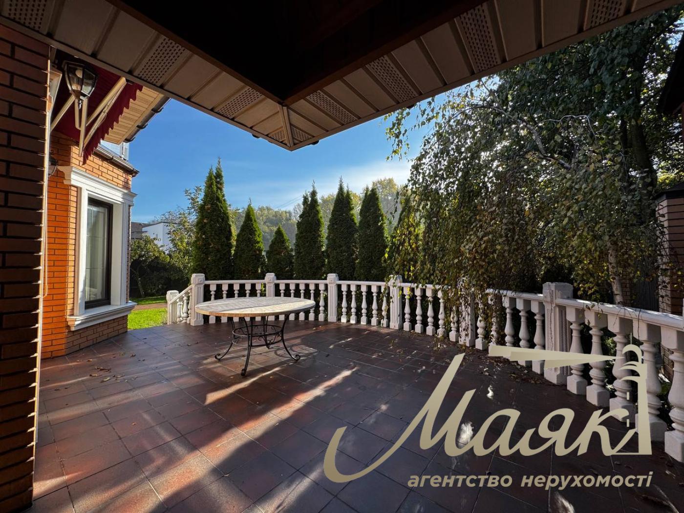 Продаж будинку на Русанівських садах у КМ "Селікатчик", пер. 5-ий Садовий