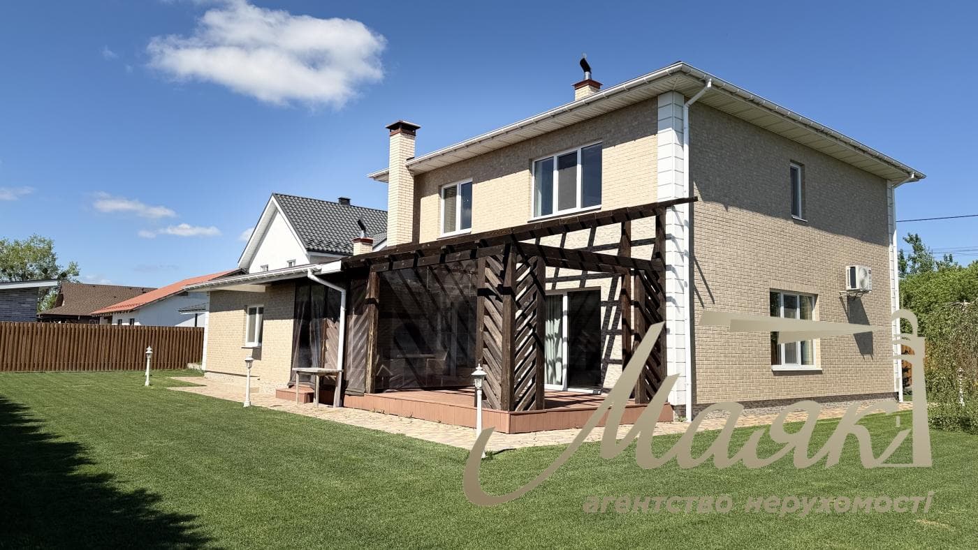 Продаж 2х-поверхового будинку 246м2 с. Зелений Бір/Крушинка, Одеський напрямок, Київська область.