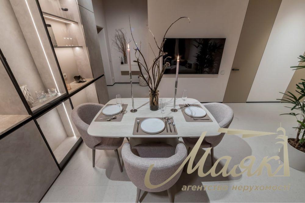 For sale 3-room apartment in Residential Complex Novopecherskie Lipki