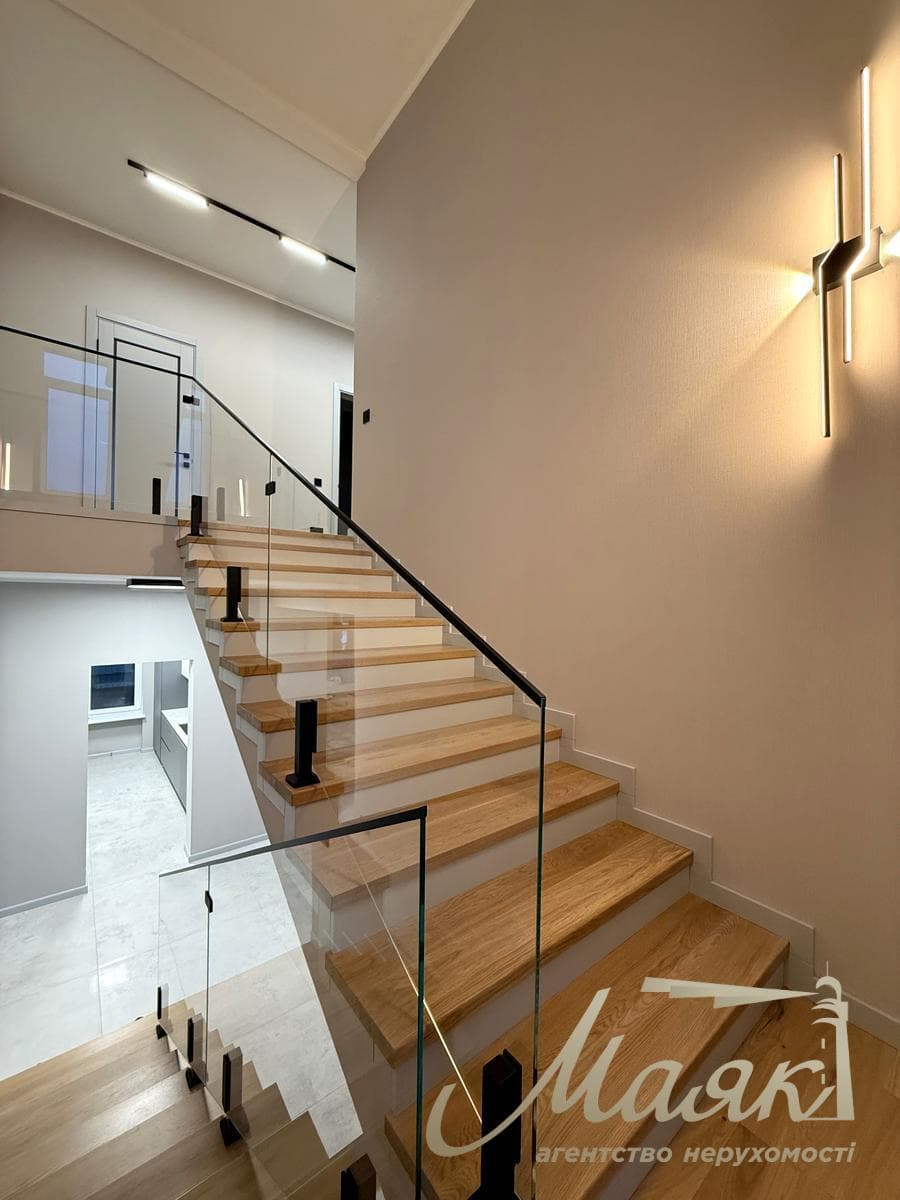 Продаж сучасного будинку 350 м² з панорамним видом с. Лісники пров. Глинище, 39, Обухівський напрямок, Київська область