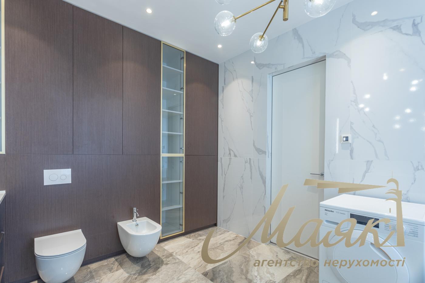 Продаж 4-кімнатної квартири 180 м² в ЖК "Новопечерські Липки", Драгомирова 15Б, Печерський район, Київ.