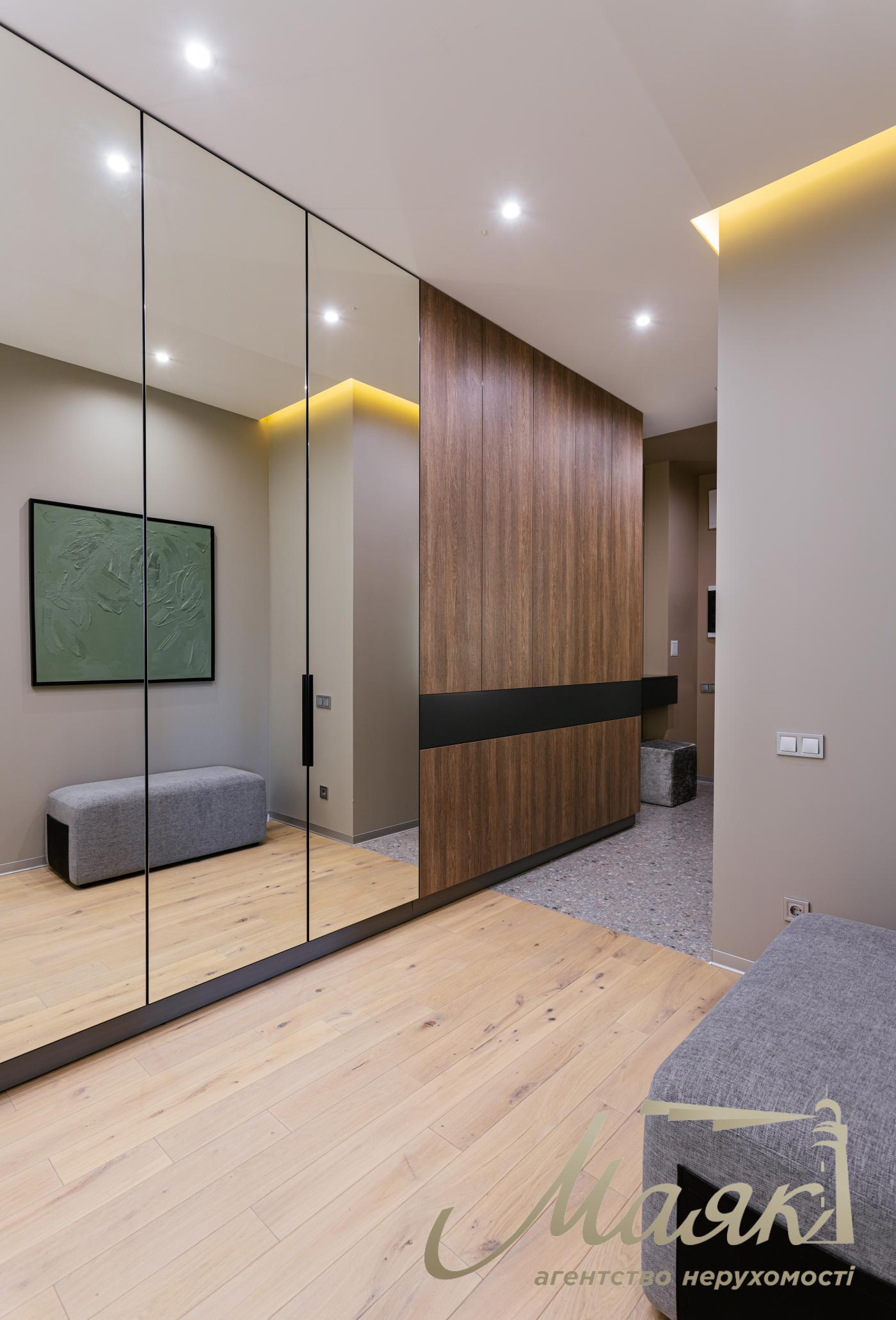 Продаж 3х-кімнатної квартири 86 м2 в ЖК "ЖК RESIDENT Concept House" Володимирська 86а, Київ