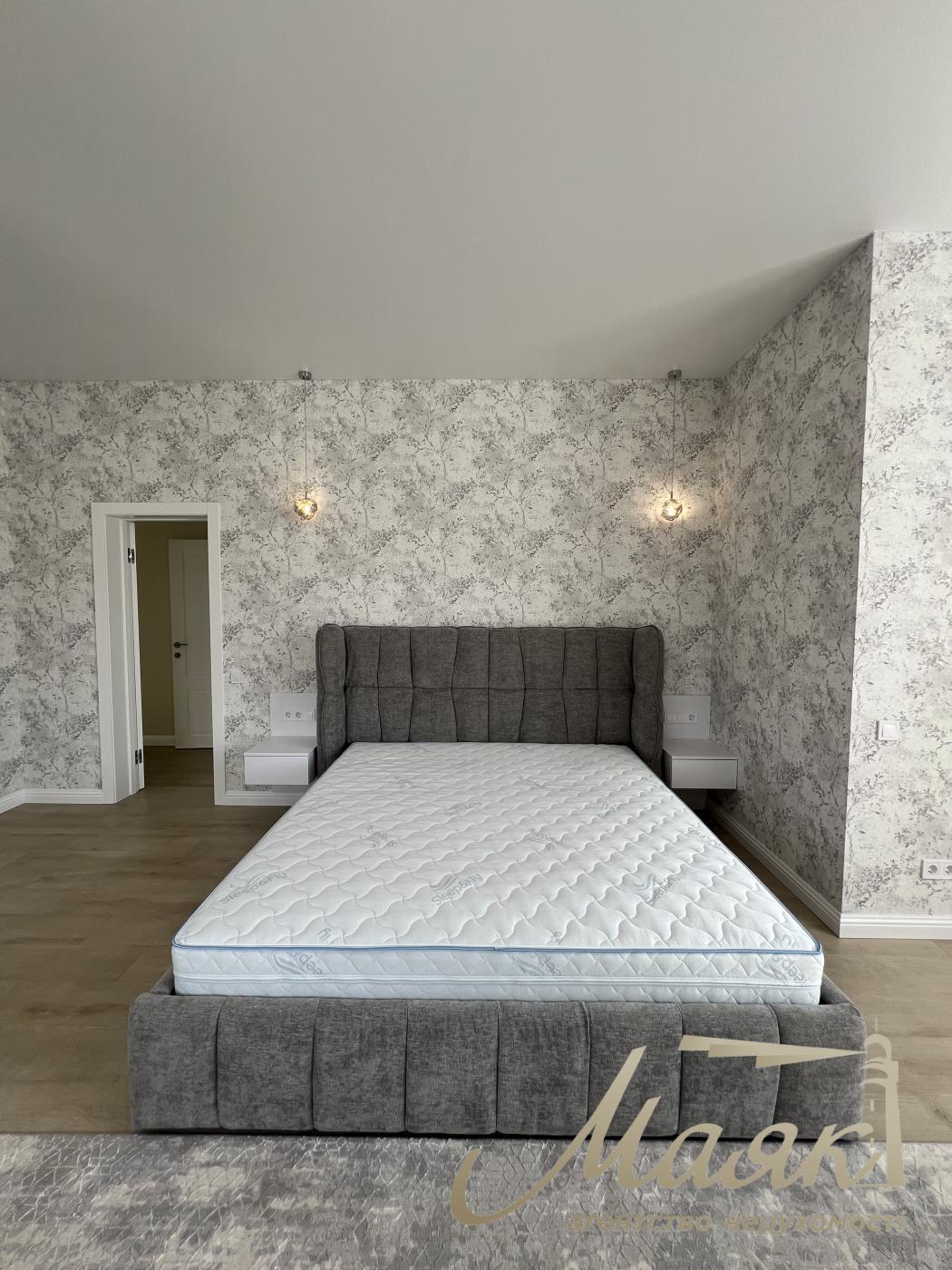 Rent 3-storey duplex 270m2, Kozin