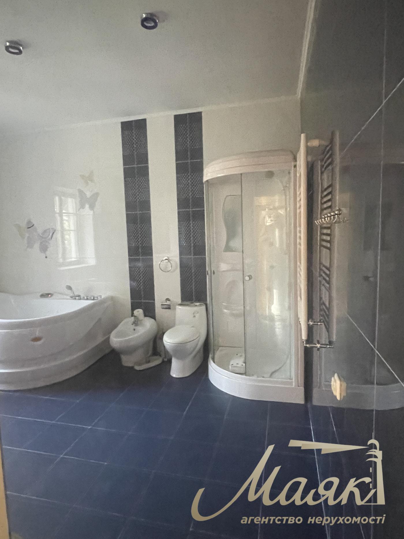 Оренда будинку Пуща Лісова, Мощун, закрите містечко з Лісом та Озером