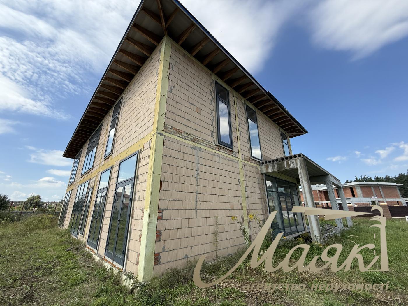 Продажа дома в КГ «Ясный Хутор» — 467 м² с. Ходосовка, терраса, балконы, панорамный вид