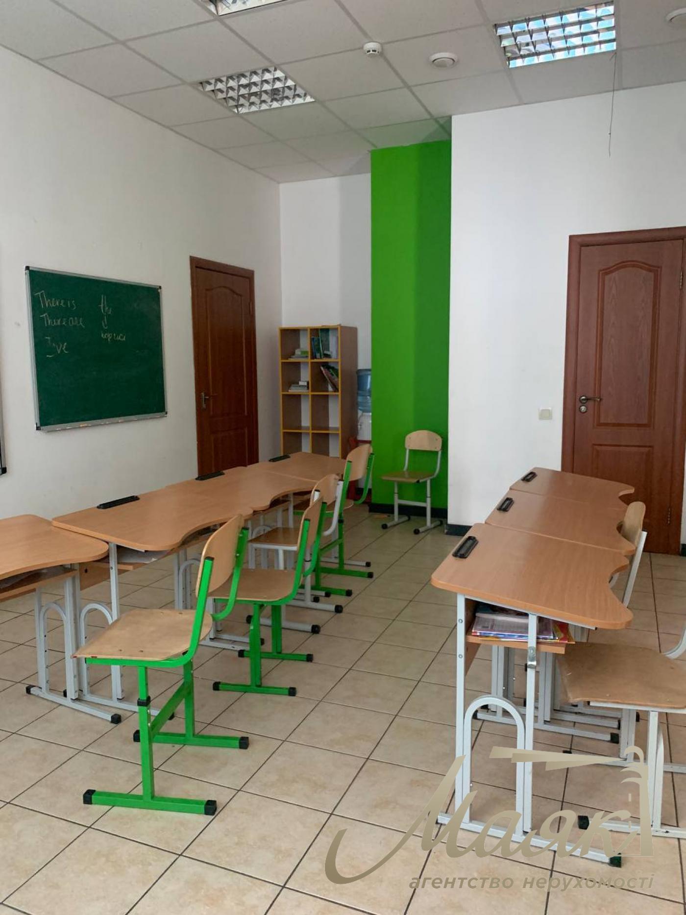 Продаж офісу 126м2, вул. Урлівська 21Б, Осокорки