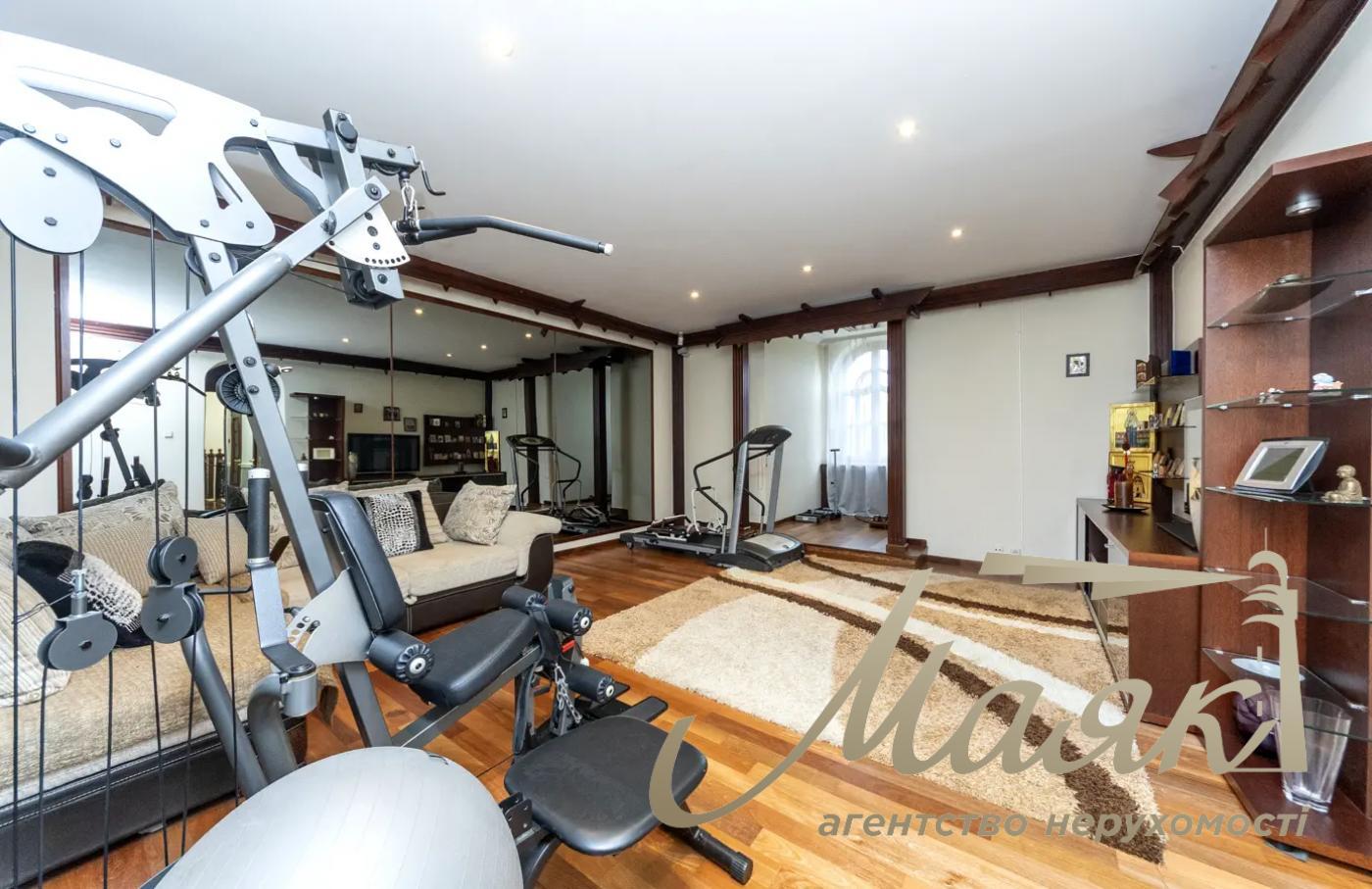 Продажа элитного дома 631м2 в Киеве, Голосеевский р-н, с.Вита-Литовская, пров. Залужный