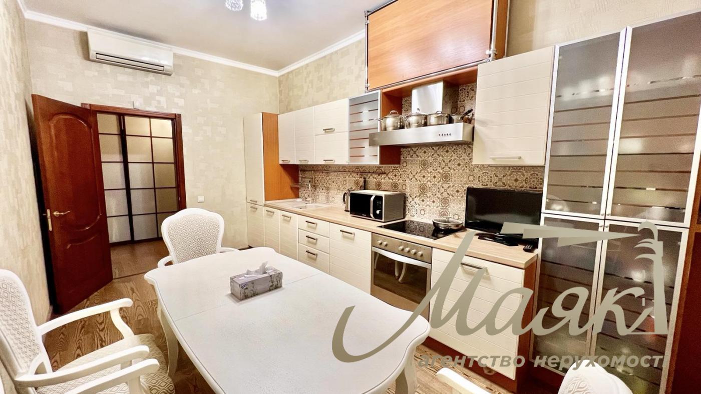 Оренда 2-кімнатної квартири 98м2 вул. Предславинська 31/11, Печерський район