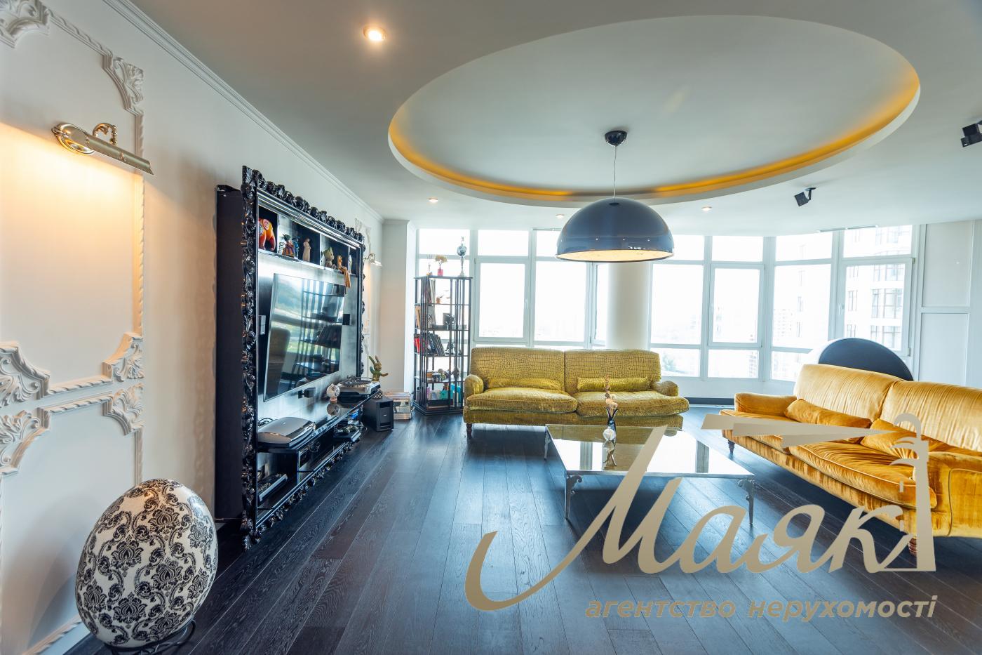 Rent 180m2 view apartment in LCD Novopecherskie Lipki, Andriy Verkhoglyada/Dragomirov Street 5, Pechersk, Kyiv