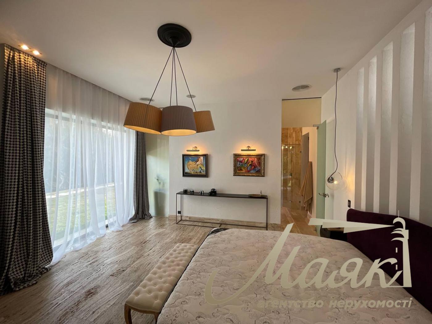 Оренда будинку Лісники- 200 м2 у котеджному містечку Хутір Ясний, з виходом на озеро, 10 соток