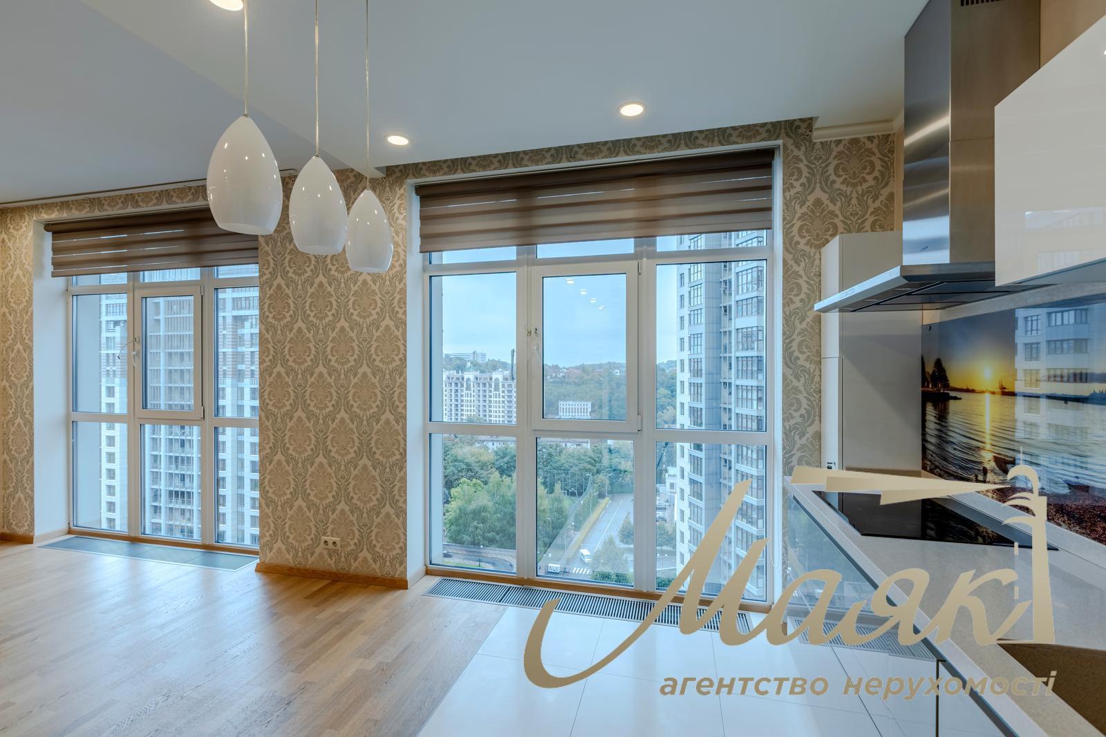 Продаж 4-кімнатної квартири в ЖК "Новопечерські Липки" Адреса: вул. О. Верхогляда (Драгомирова), 16, Печерський район.