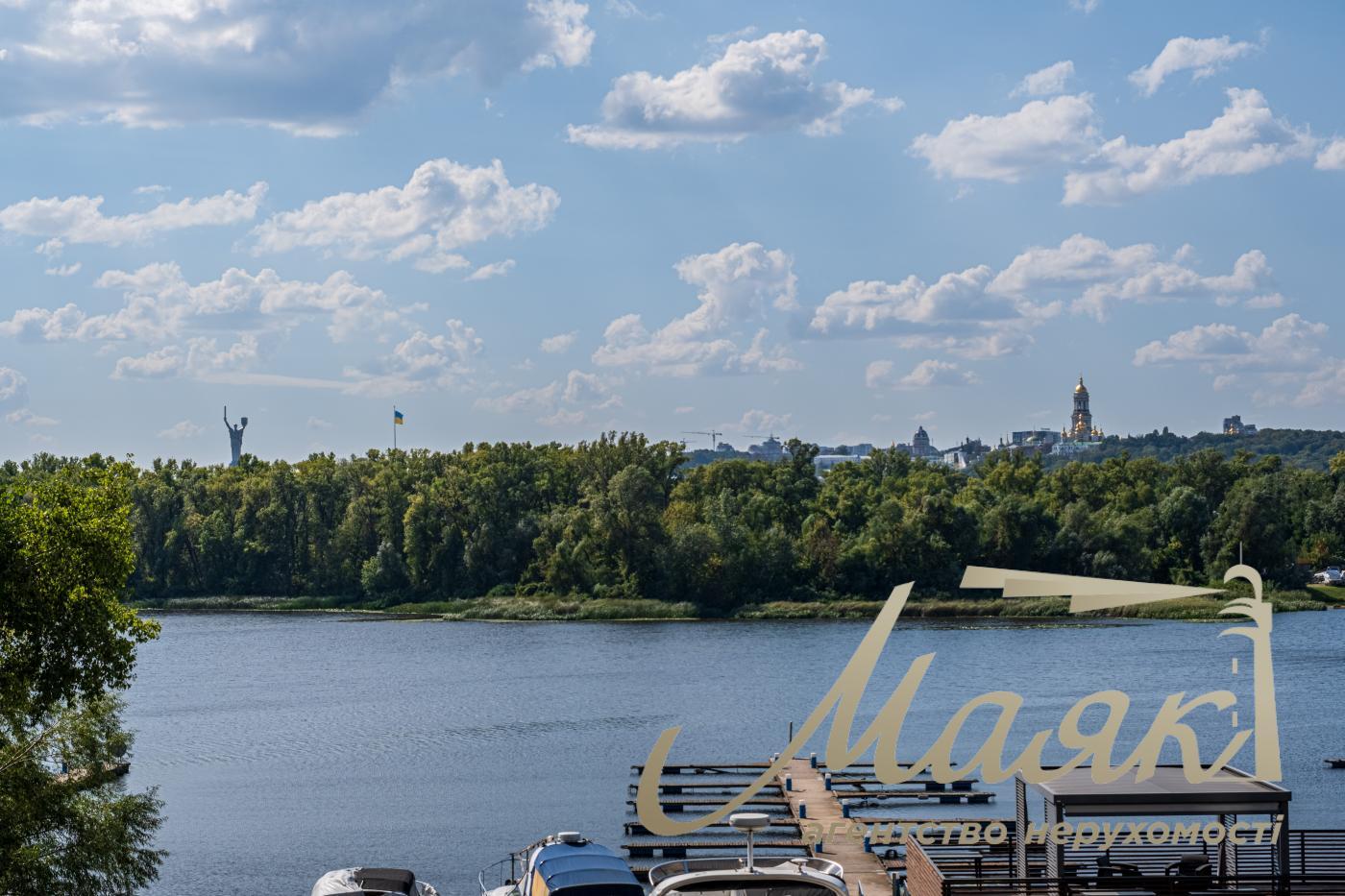 Продажа квартиры 152 м2 ЖК Riviera Riverside, Раисы Окипной 18