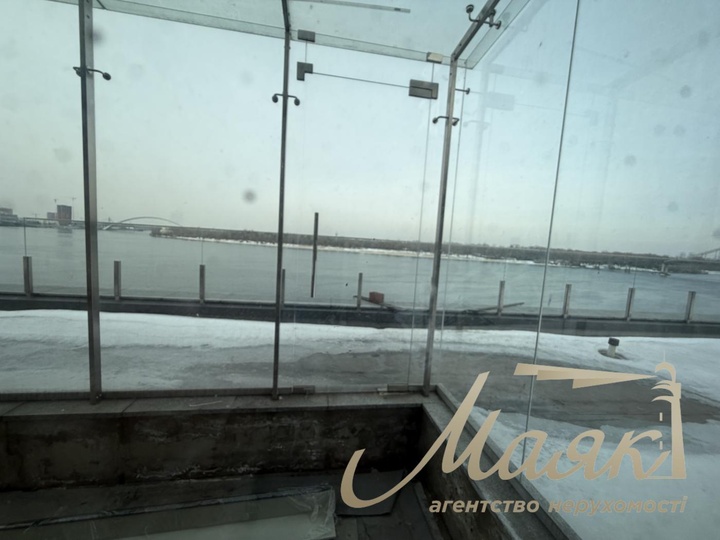 Продаж будівлі на Поштовій площі, Київ, Поділ