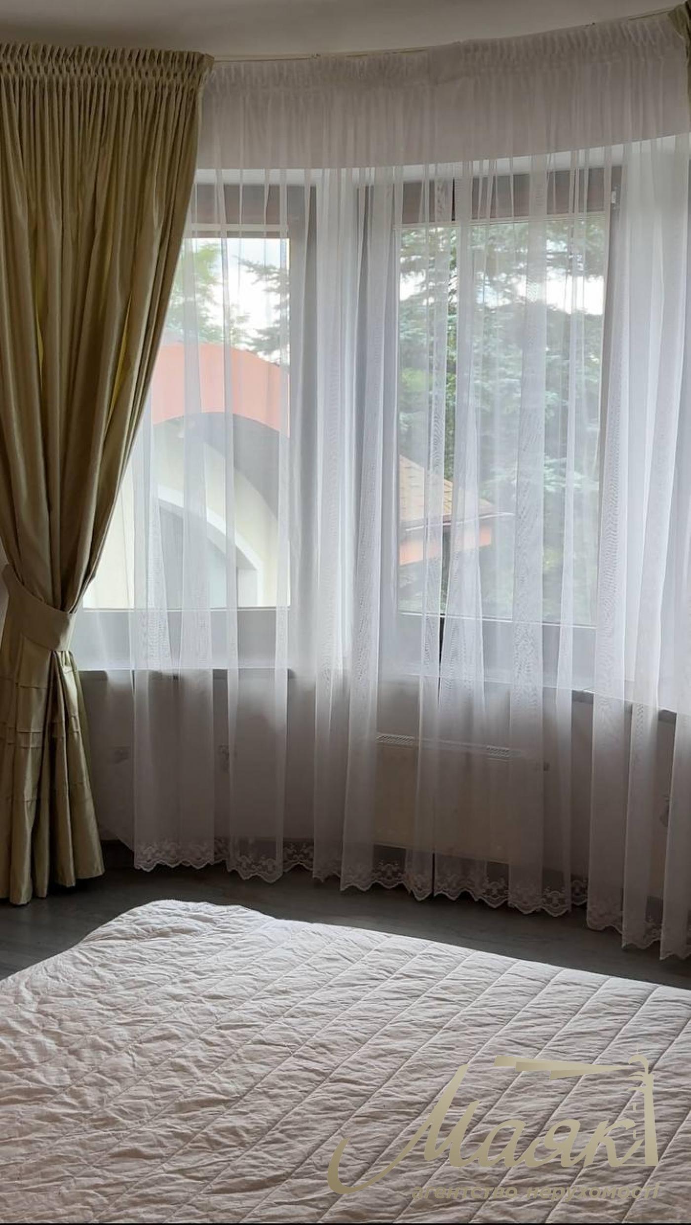 Оренда будинку 650м2 на 60 сотках землі на Хуторі Мриги, Голосіївський район.